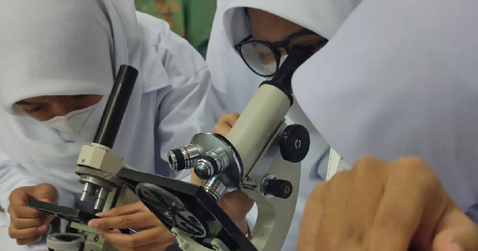 Laboratorium IPA - Salman Al Farisi Bandung